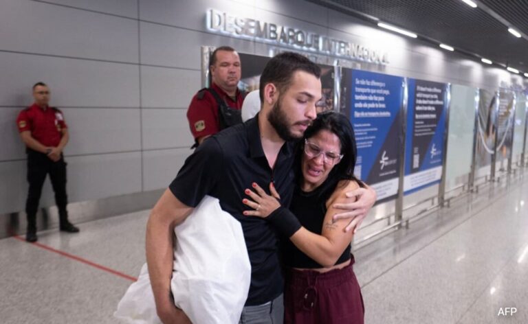 ligsfoao_brazil-us-immigration-afp_625x300_26_January_25.jpeg