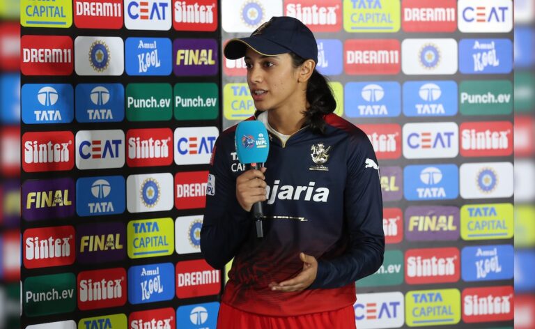 b52kuj9o_smriti-mandhana-bcci_625x300_18_March_24.jpg